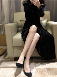 Langham Hall Hotel Temperament and intellectual lace dress meat silk black high heels(5)